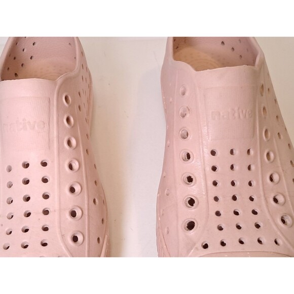 Native Jefferson Bloom Kids Slip-On Shoes Size J1 Chameleon Pink Shell Speckles - Picture 3 of 8